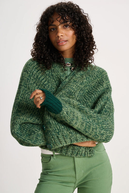 STRICKJACKE - Mythical Green