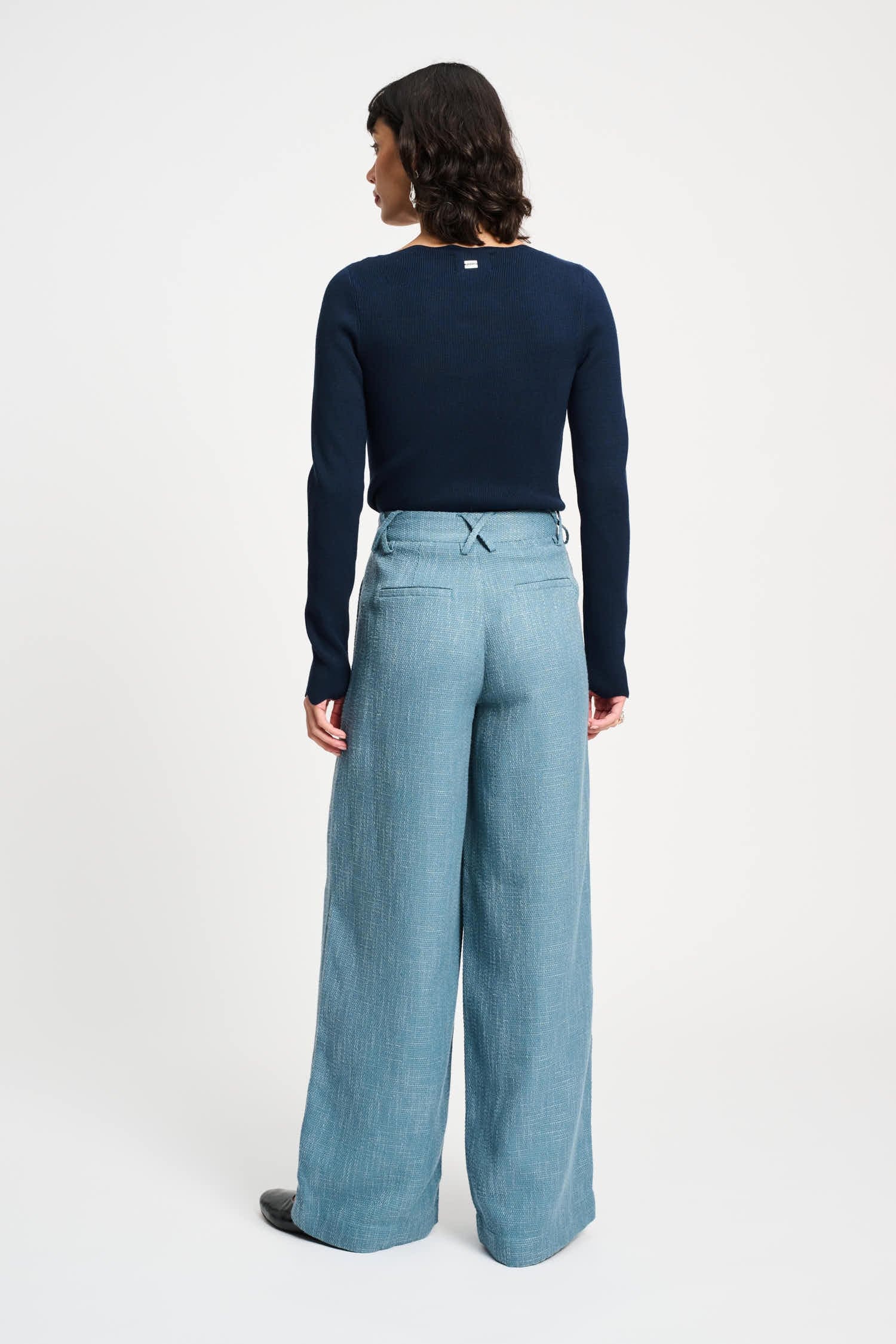 HOSE- Bouclé Dawn Blue